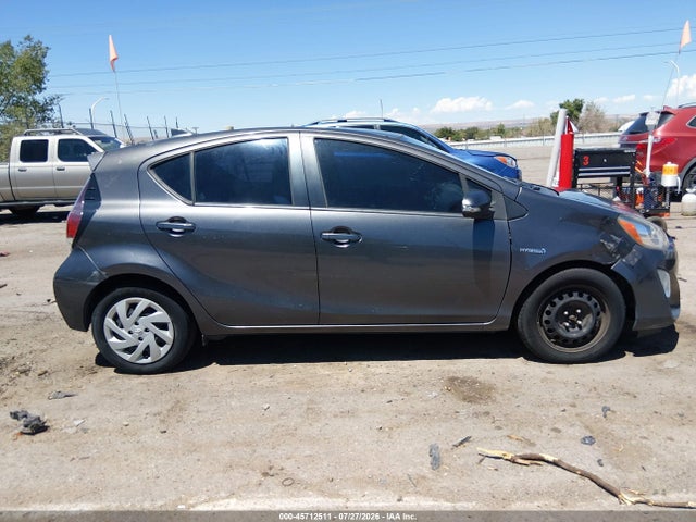Toyota Prius C One 2015 JTDKDTB36F1103786 Image 13