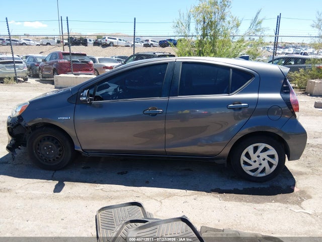 Toyota Prius C One 2015 JTDKDTB36F1103786 Image 14