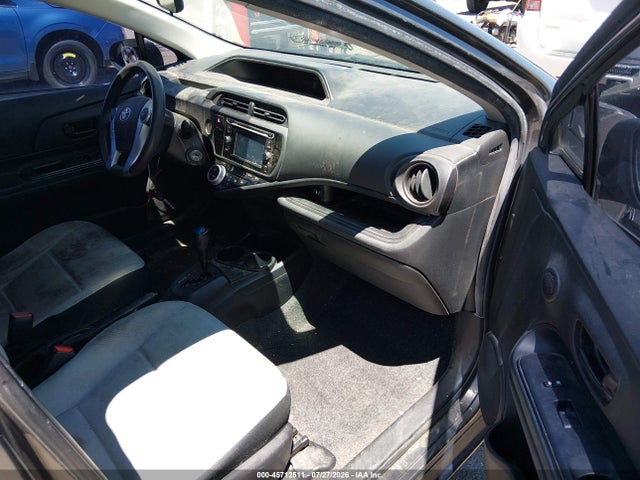 Toyota Prius C One 2015 JTDKDTB36F1103786 Image 5