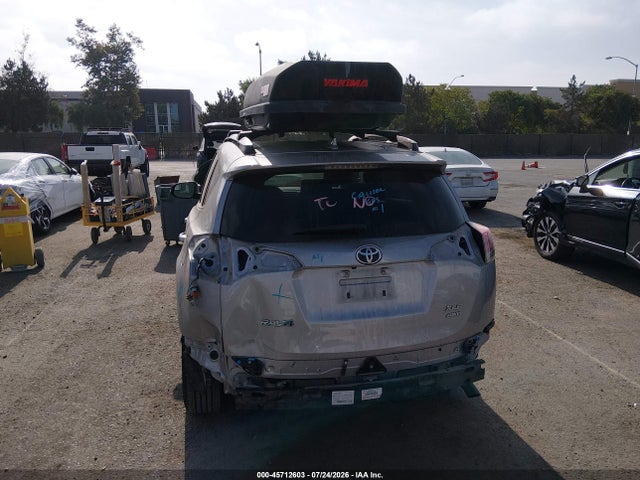 Toyota Rav4 Xle 2017 2T3RFREV9HW643260 Image 17