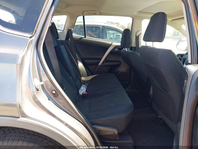 2T3WFREV7GW262413 Toyota Rav4 Xle