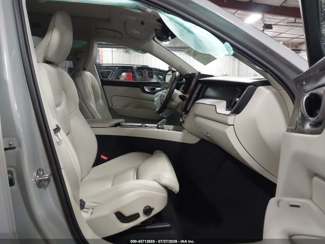 45712685 :رقم المزاد ، YV4M12RM5T1389617 vin ، 2026 Volvo Xc60 B5 Ultra مزاد بيع
