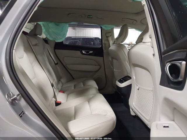 45712685 :رقم المزاد ، YV4M12RM5T1389617 vin ، 2026 Volvo Xc60 B5 Ultra مزاد بيع