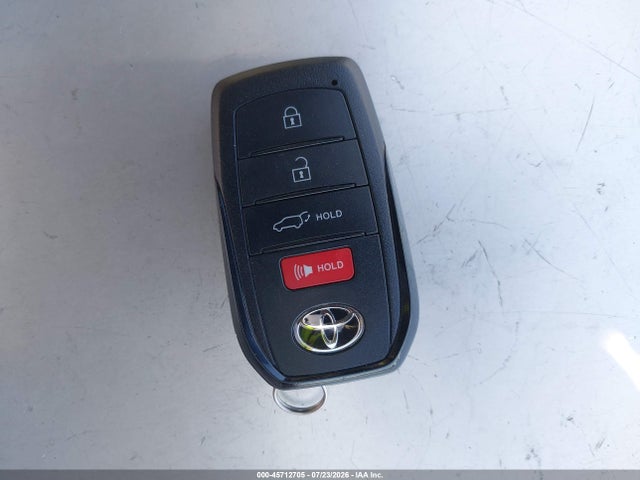 JTDACAAJ6T3040840 Toyota Crown Signia Limited