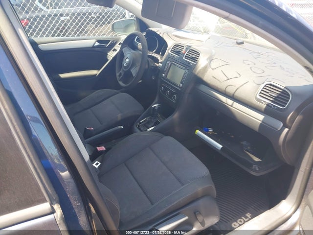 45712723 :رقم المزاد ، WVWDB7AJ2CW322295 vin ، 2012 Volkswagen Golf 2.5l 4-door مزاد بيع