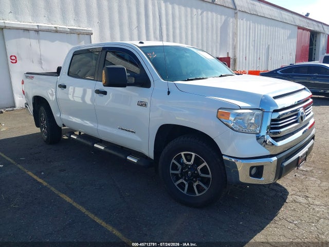 Продаж на аукціоні авто 2016 Toyota Tundra Sr5 5.7l V8, vin: 5TFDY5F18GX540463, номер лоту: 45712791