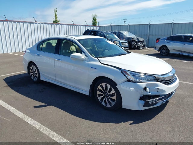 2017 JHMCR6F75HC020506 main image