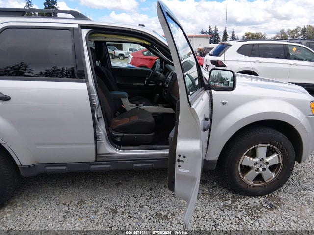 Продажа на аукционе авто 2008 Ford Escape Xlt, vin: 1FMCU93128KB69118, номер лота: 45712811