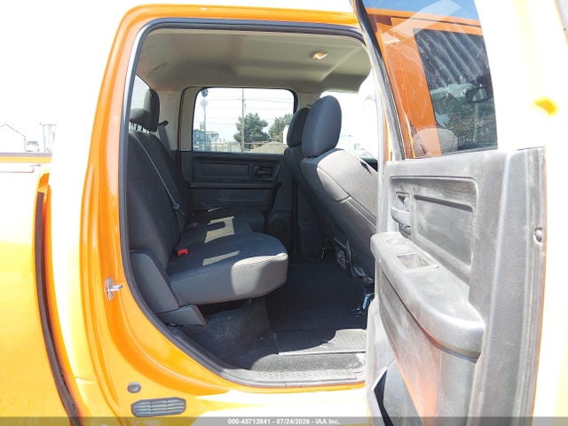 1C6RR7KT2KS620263 RAM 1500 Classic Express 4x4 5&#039;7 Box