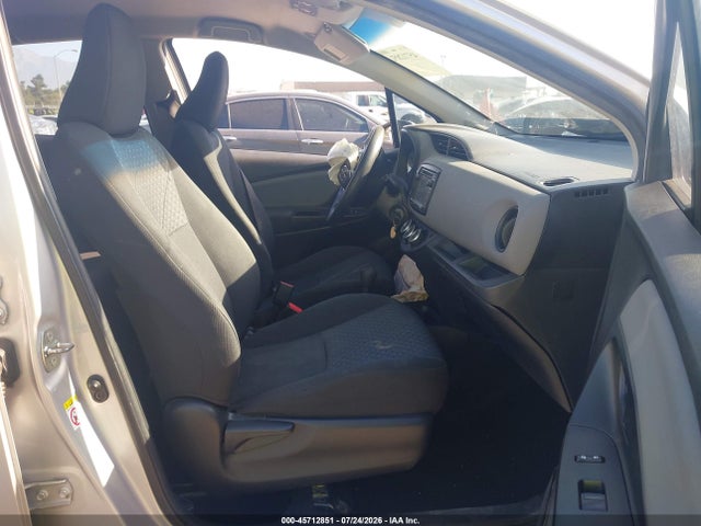 VNKKTUD39FA045380 Toyota YARIS L