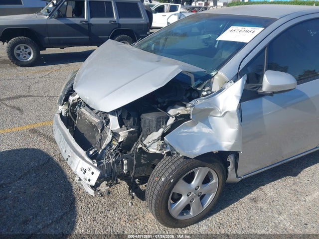 VNKKTUD39FA045380 Toyota YARIS L