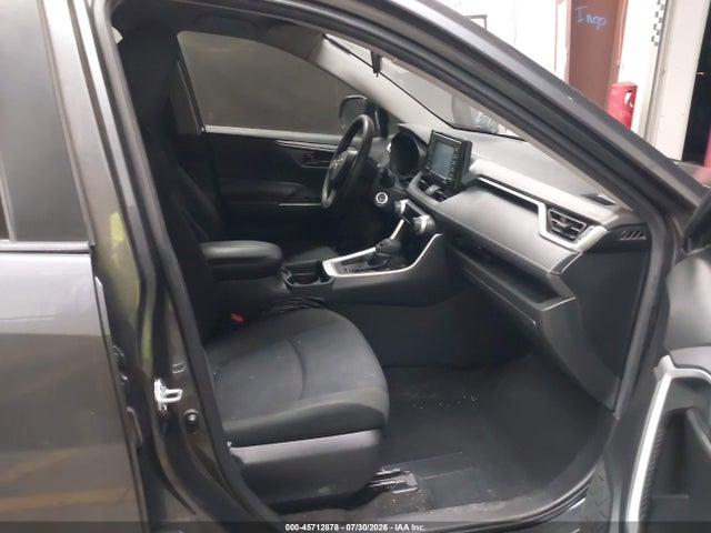 Toyota RAV4 LE 2020 JTMH1RFV6LD057002 Image 5