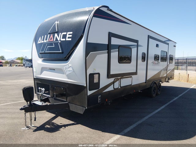 Alliance Valor 2023 7M5TV3327PA007637 Image 2