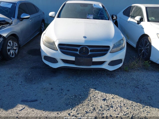55SWF4JB8GU157978 Mercedes-Benz C 300