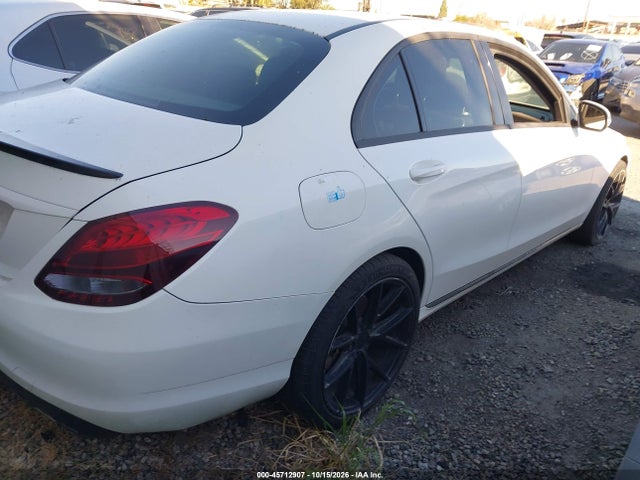 55SWF4JB8GU157978 Mercedes-Benz C 300