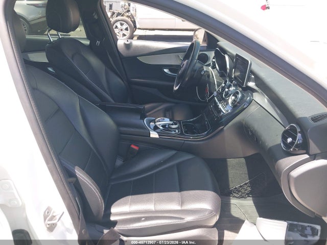 55SWF4JB8GU157978 Mercedes-Benz C 300