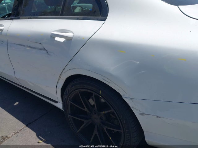 55SWF4JB8GU157978 Mercedes-Benz C 300