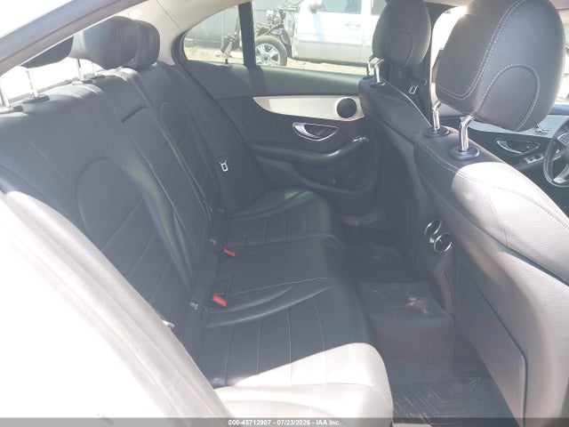 55SWF4JB8GU157978 Mercedes-Benz C 300