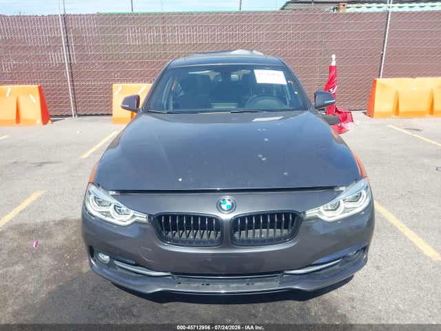 BMW 330I 2018 WBA8B9C52JEE82256 Image 12