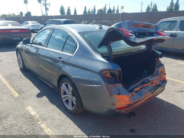 BMW 330I 2018 WBA8B9C52JEE82256 Image 3