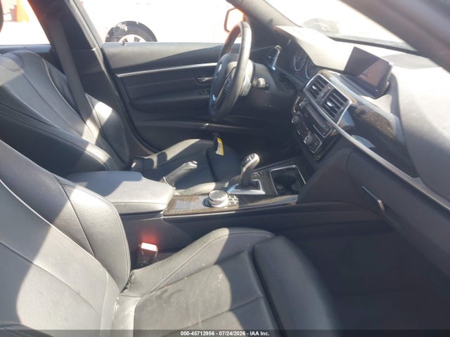 BMW 330I 2018 WBA8B9C52JEE82256 Image 5