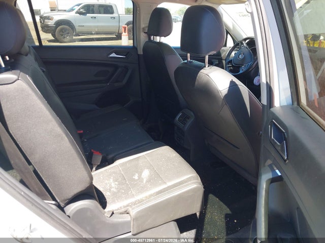 3VV3B7AX9JM047457 Volkswagen Tiguan 2.0t Se/2.0t Sel