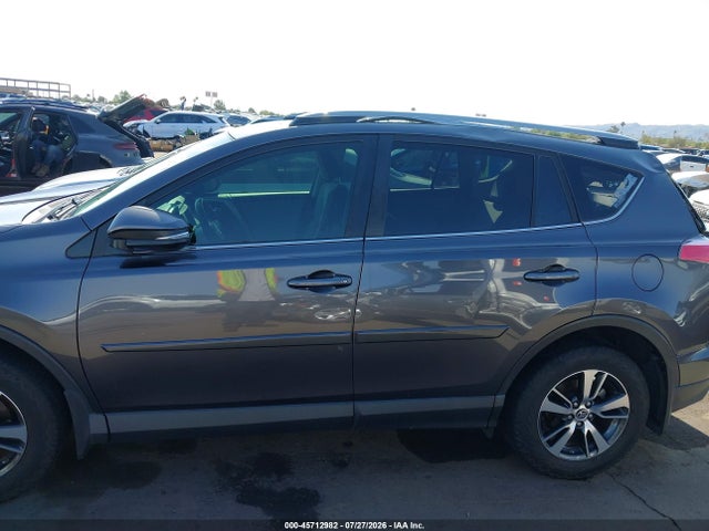 Toyota Rav4 Xle 2017 JTMRFREV3HJ155744 Image 15