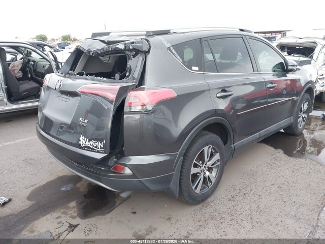 Toyota Rav4 Xle 2017 JTMRFREV3HJ155744 Image 4