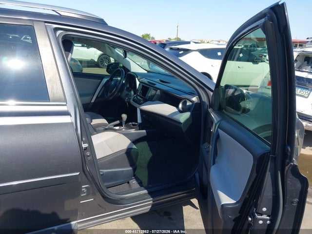 Toyota Rav4 Xle 2017 JTMRFREV3HJ155744 Image 5