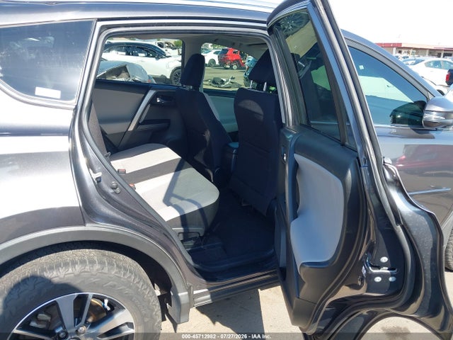 Toyota Rav4 Xle 2017 JTMRFREV3HJ155744 Image 8