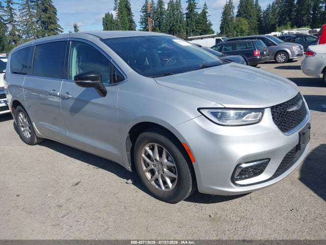 2024 Chrysler Pacifica Touring L მანქანა იყიდება აუქციონზე, vin: 2C4RC1BG5RR139557, აუქციონის ნომერი: 45713028