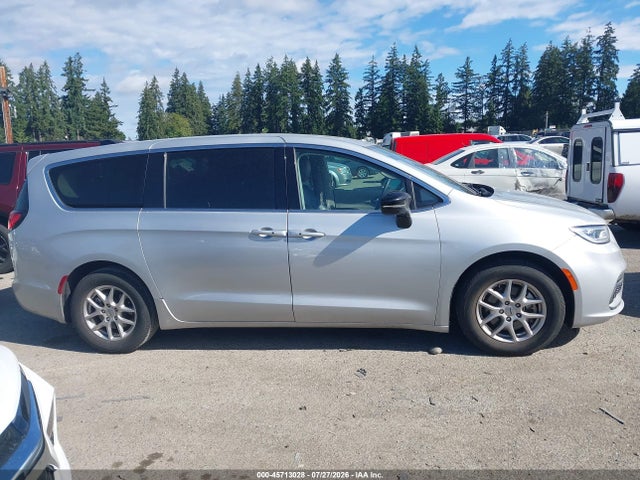 Chrysler Pacifica Touring L 2024 2C4RC1BG5RR139557 Image 13