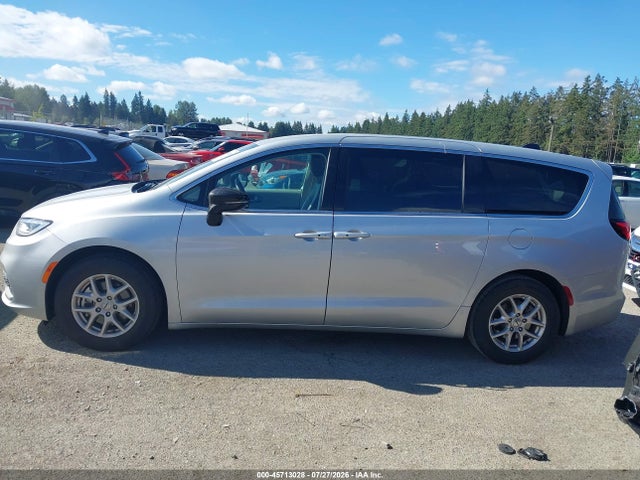 Chrysler Pacifica Touring L 2024 2C4RC1BG5RR139557 Image 14