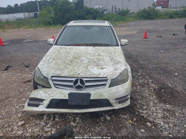 2013 Mercedes-benz C 300 Sport 4matic მანქანა იყიდება აუქციონზე, vin: WDDGF8ABXDR278035, აუქციონის ნომერი: 45713075
