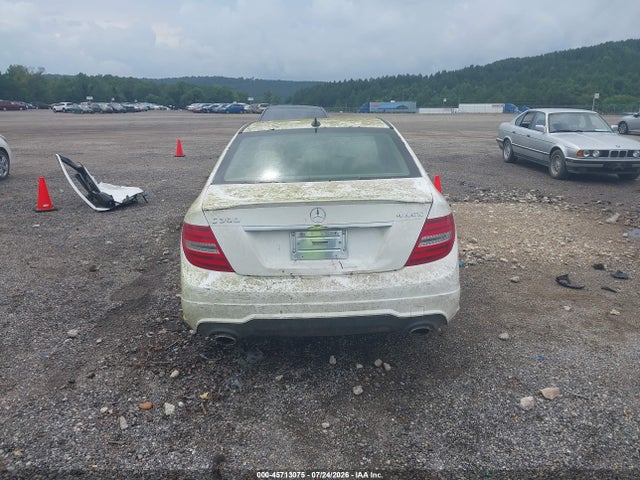 2013 Mercedes-benz C 300 Sport 4matic მანქანა იყიდება აუქციონზე, vin: WDDGF8ABXDR278035, აუქციონის ნომერი: 45713075