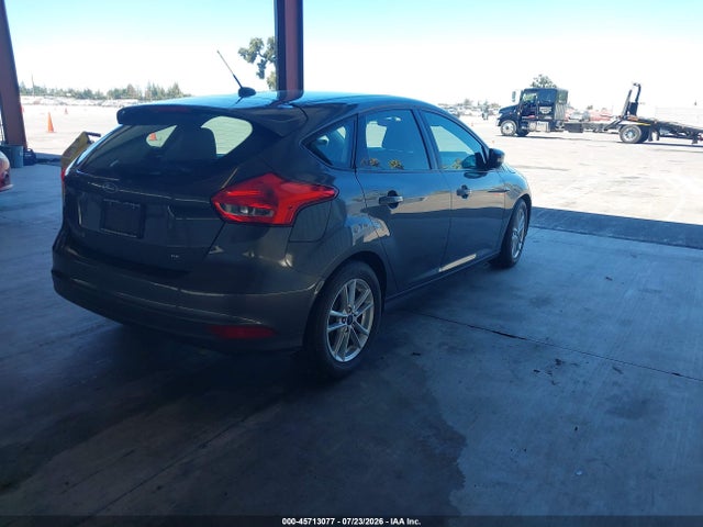 1FADP3K22GL352038 Ford FOCUS SE