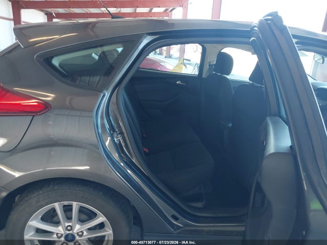 1FADP3K22GL352038 Ford FOCUS SE