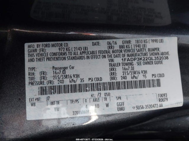 1FADP3K22GL352038 Ford FOCUS SE