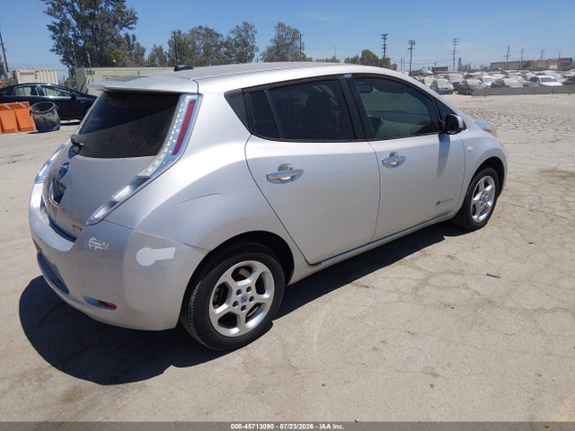 Продажа на аукционе авто 2011 Nissan Leaf Sl, vin: JN1AZ0CPXBT003835, номер лота: 45713090