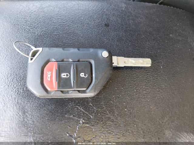 45713109 :رقم المزاد ، 1C4HJXEN0MW525494 vin ، 2021 Jeep Wrangler Unlimited Sahara 4x4 مزاد بيع