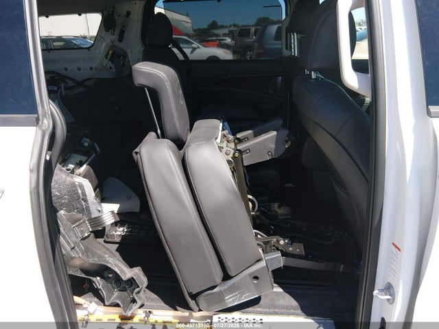 2026 Kia Carnival Mpv Hybrid Sx მანქანა იყიდება აუქციონზე, vin: KNDNE5KA4T6130035, აუქციონის ნომერი: 45713110