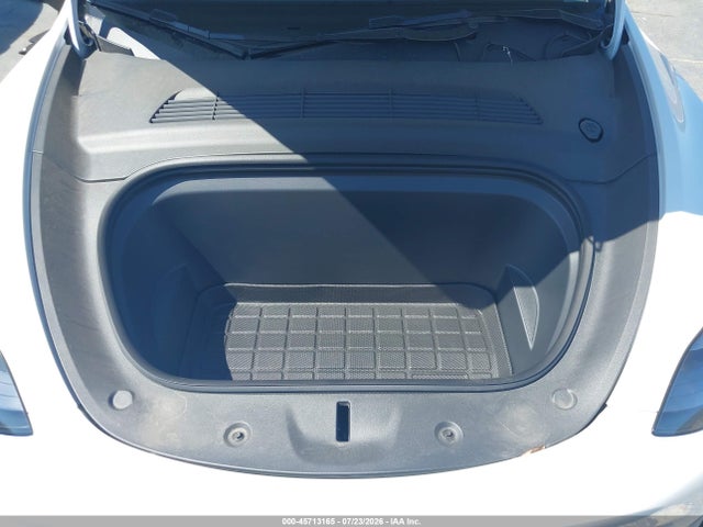 Продажа на аукционе авто 2024 Tesla Model Y Long Range Single Motor Rear-wheel Drive/rwd, vin: 7SAYGDED5RF105281, номер лота: 45713165