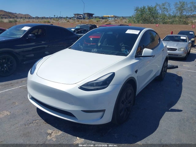 Продажа на аукционе авто 2024 Tesla Model Y Long Range Single Motor Rear-wheel Drive/rwd, vin: 7SAYGDED5RF105281, номер лота: 45713165