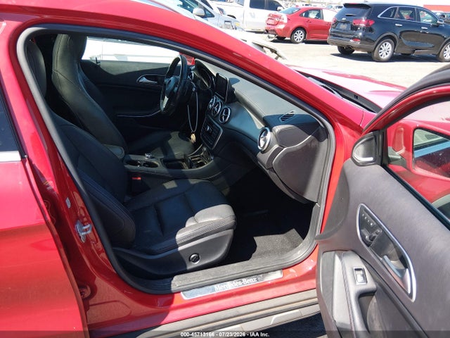 WDCTG4GB5FJ051272 Mercedes-Benz Gla 250 4matic
