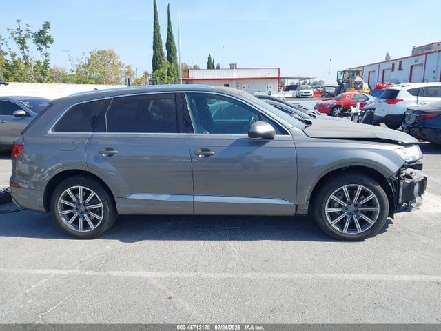 Продажа на аукционе авто 2017 Audi Q7 3.0t Premium, vin: WA1LAAF78HD056447, номер лота: 45713178