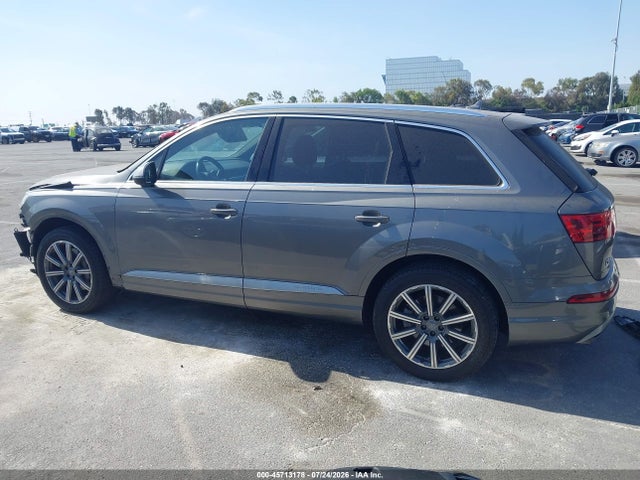 Продажа на аукционе авто 2017 Audi Q7 3.0t Premium, vin: WA1LAAF78HD056447, номер лота: 45713178