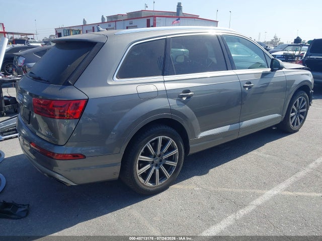 Продажа на аукционе авто 2017 Audi Q7 3.0t Premium, vin: WA1LAAF78HD056447, номер лота: 45713178