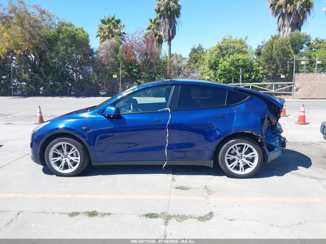 45713182 :رقم المزاد ، 5YJYGDEE5LF015156 vin ، 2020 Tesla Model Y Long Range Dual Motor All-wheel Drive مزاد بيع