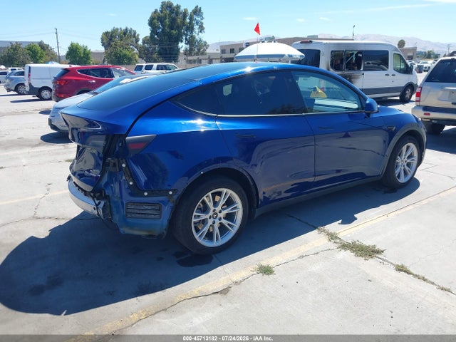 45713182 :رقم المزاد ، 5YJYGDEE5LF015156 vin ، 2020 Tesla Model Y Long Range Dual Motor All-wheel Drive مزاد بيع