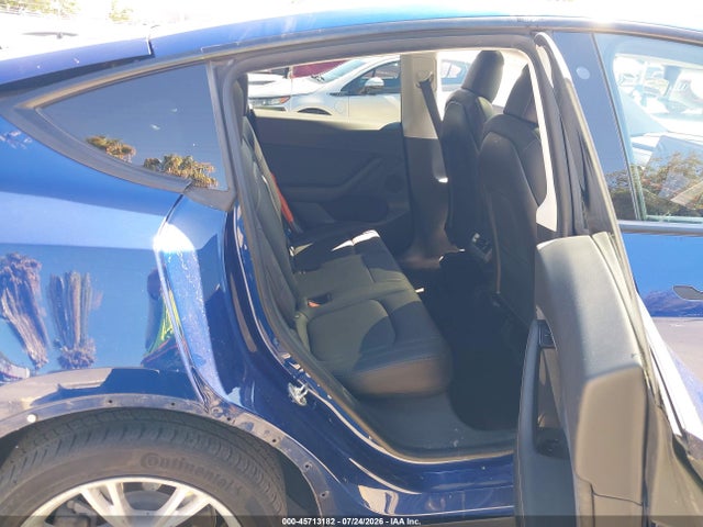 45713182 :رقم المزاد ، 5YJYGDEE5LF015156 vin ، 2020 Tesla Model Y Long Range Dual Motor All-wheel Drive مزاد بيع